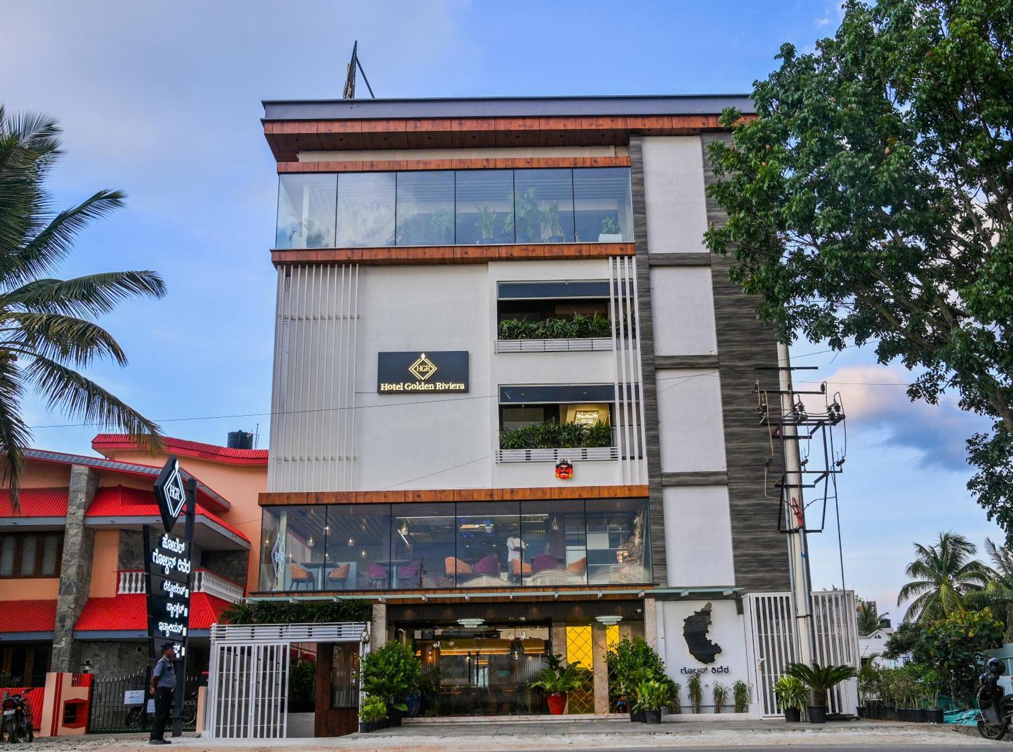 Hotel Golden Riviera Mysuru Zewnętrze zdjęcie