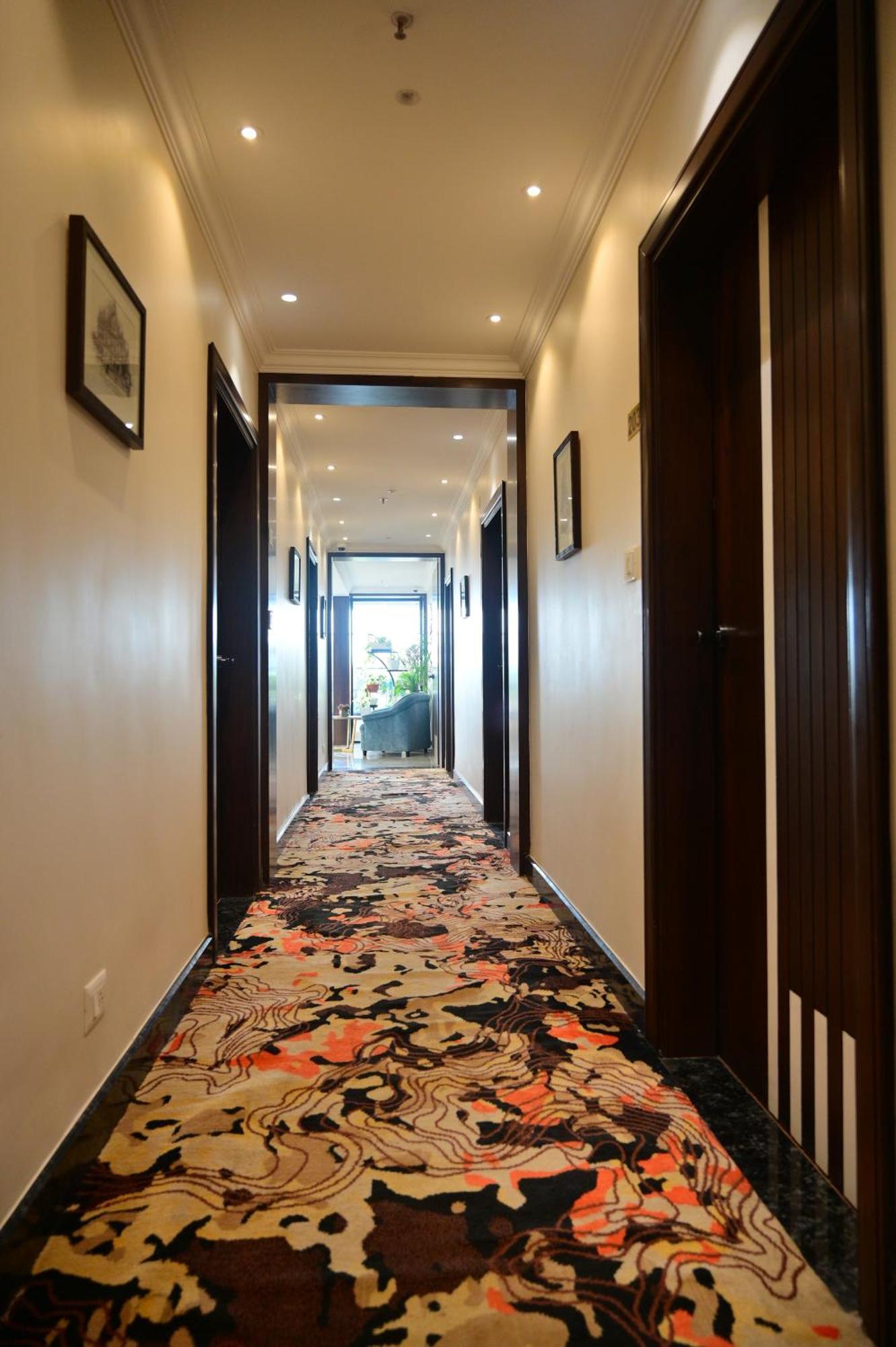 Hotel Golden Riviera Mysuru Zewnętrze zdjęcie