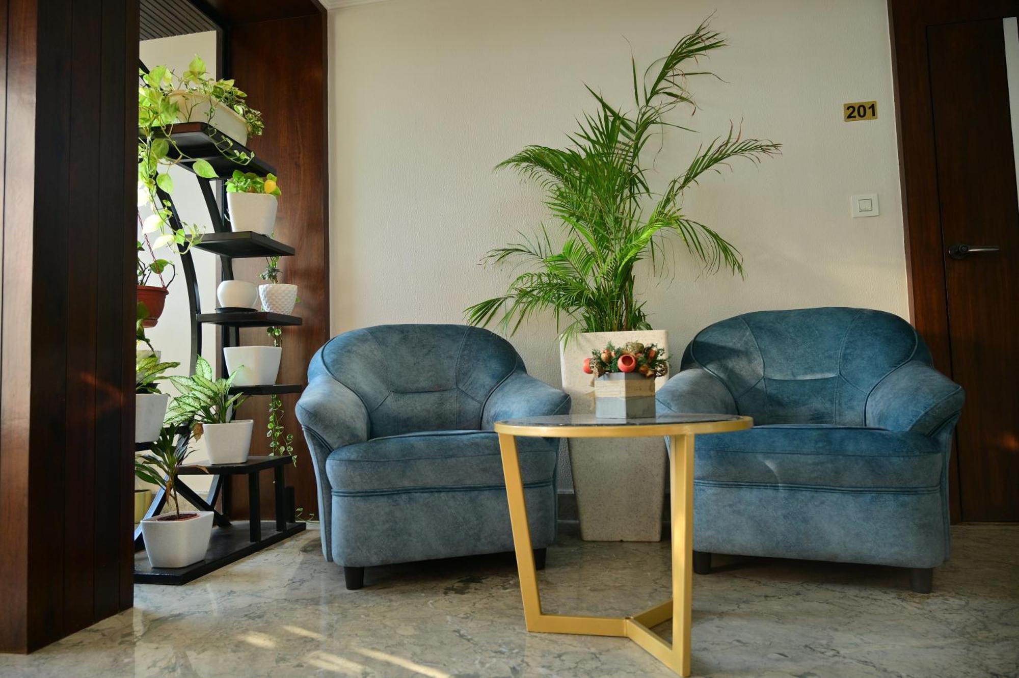Hotel Golden Riviera Mysuru Zewnętrze zdjęcie