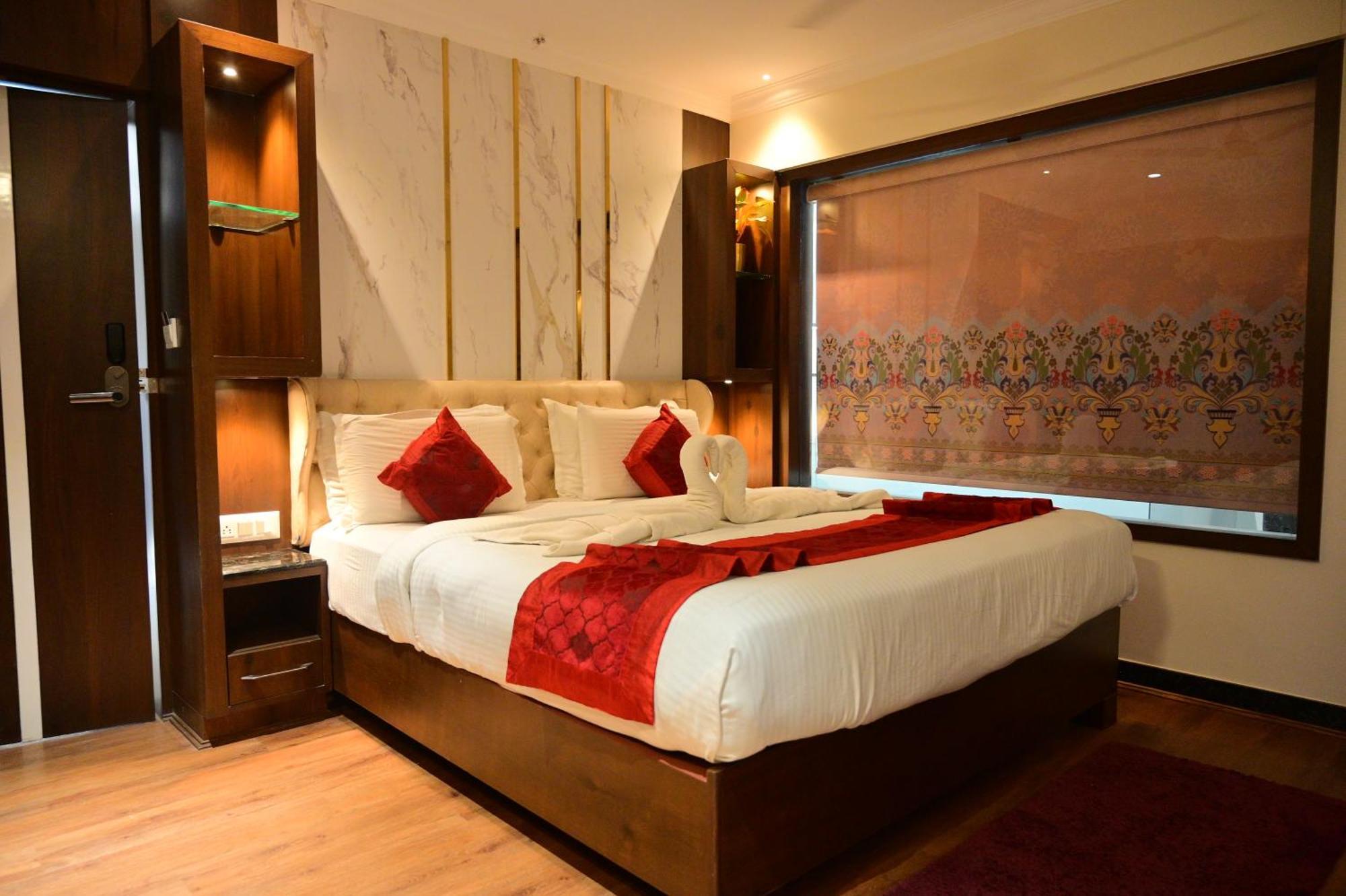 Hotel Golden Riviera Mysuru Pokój zdjęcie